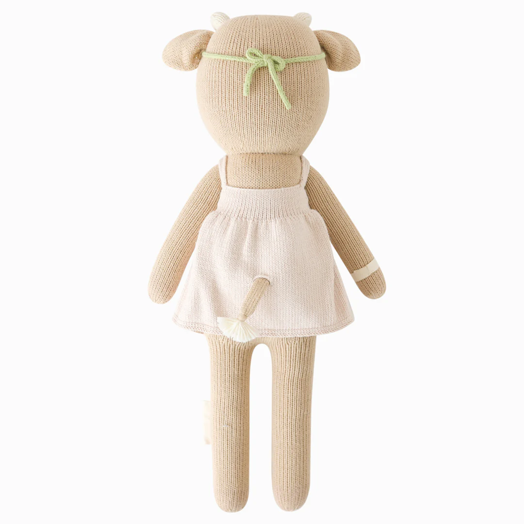 Amelia the cow - Image 9