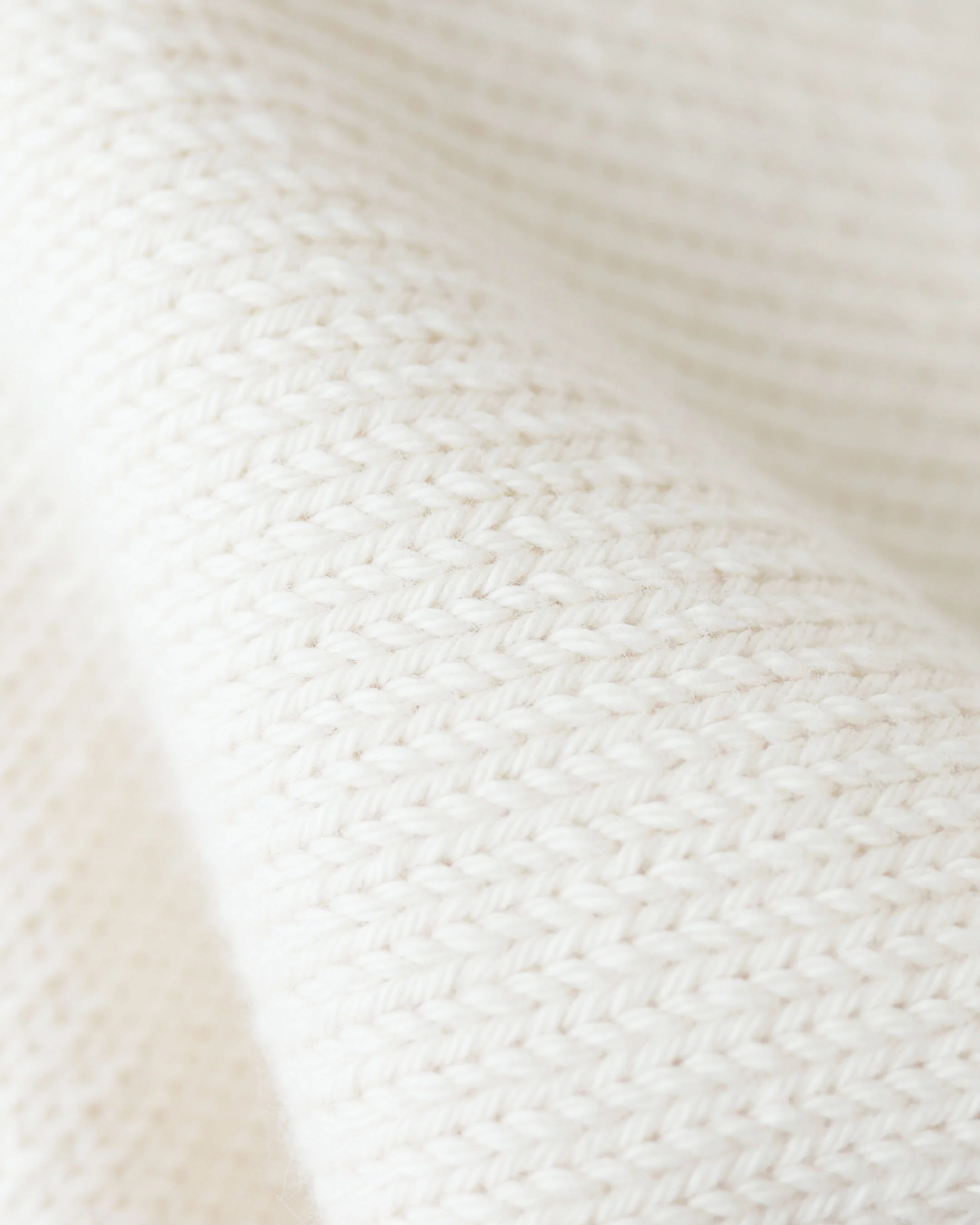 Baby polar bear lovey - Image 4