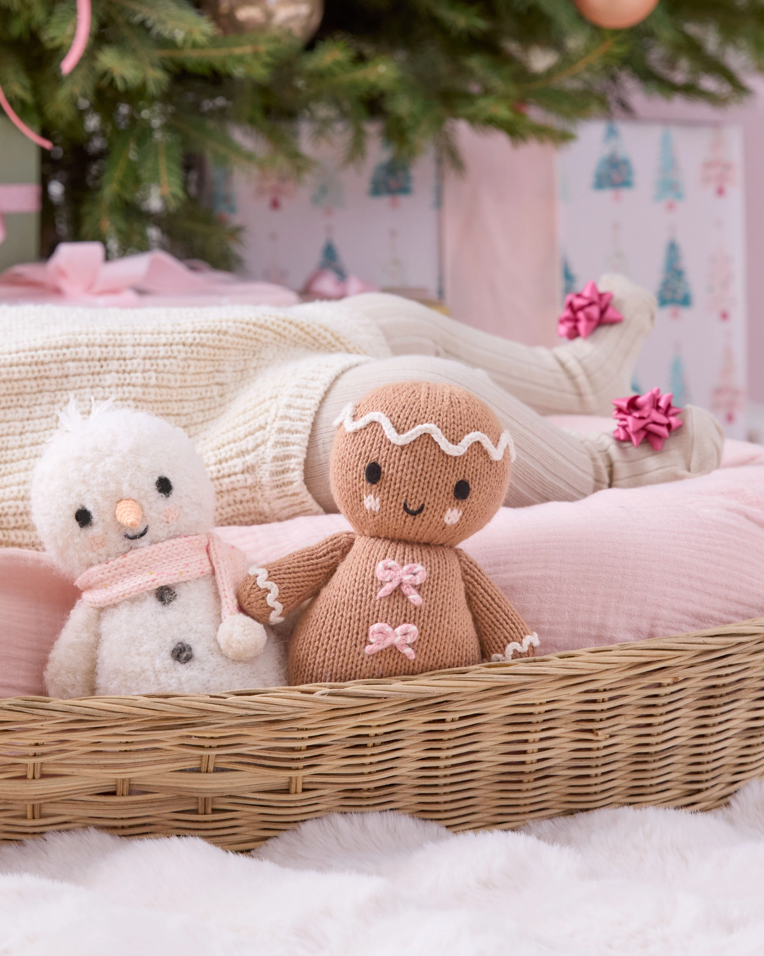 Blush Christmas Gingerbread House - Image 9